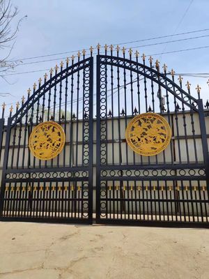 Outdoor Pipe Tubular Steel Fence Gate 10FT Dekoratif Fence Gate