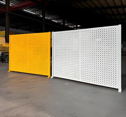 Pagar Isolasi Bengkel Desain Modular Berlapis PVC dan Pagar Jaring Baja untuk Keamanan Gudang